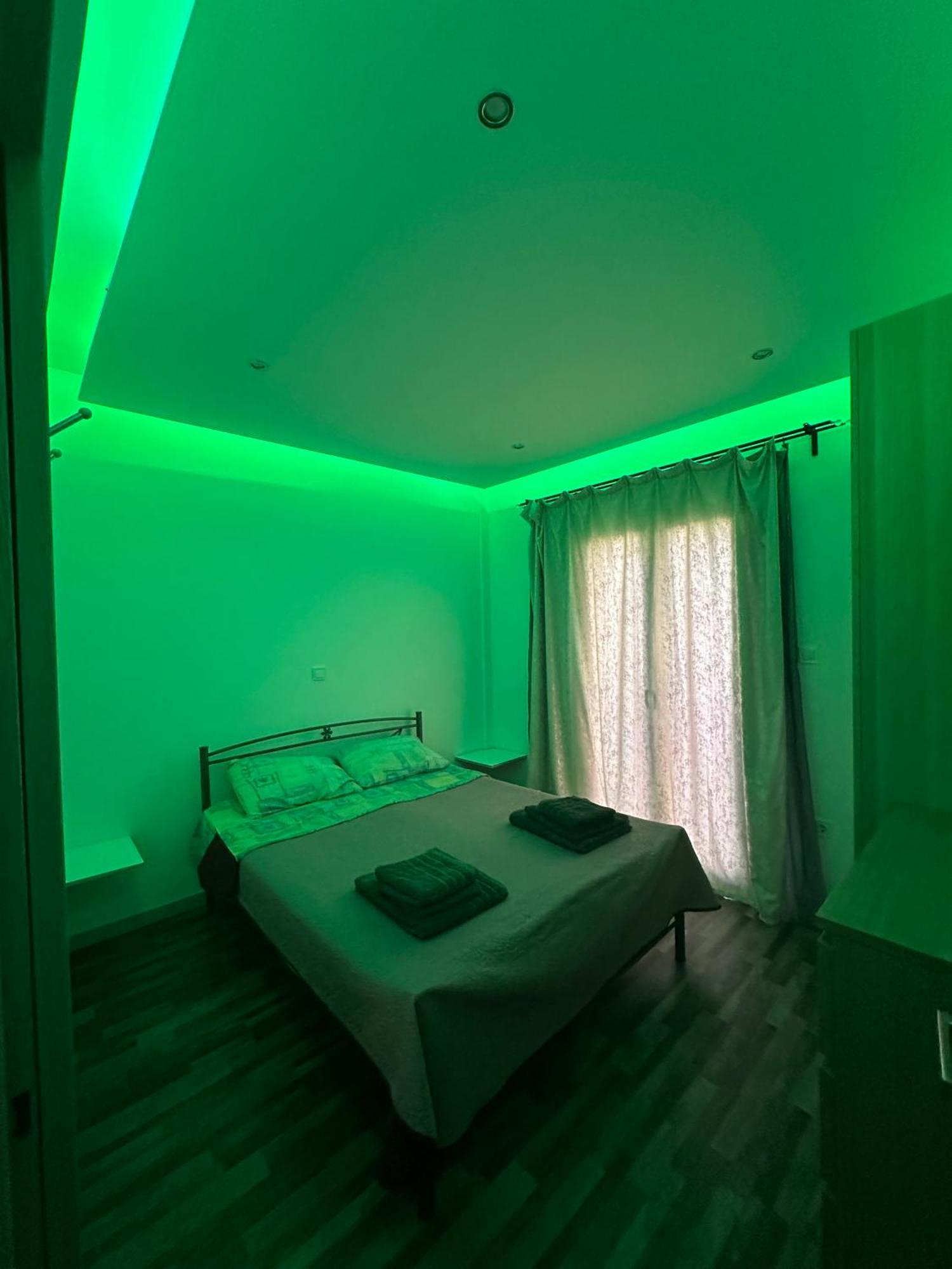Apartment Center Piraeus Location Kastella Passalimani Port Exterior photo